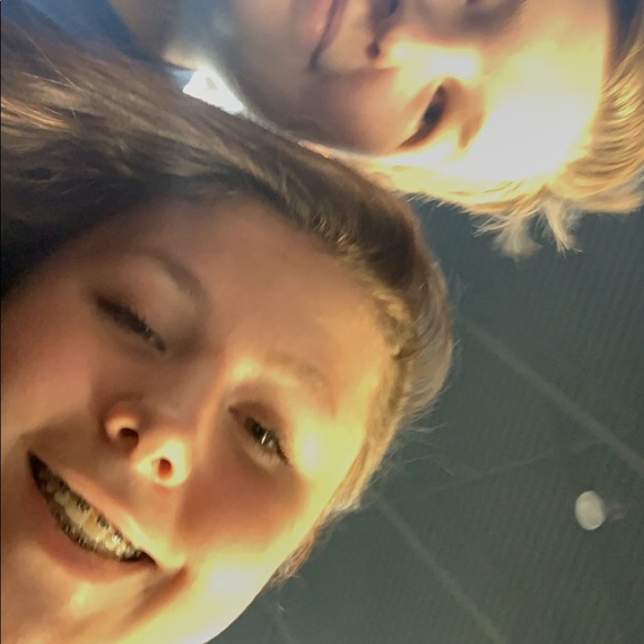 Meet your Posher, Olivia - Picture 1 of 1